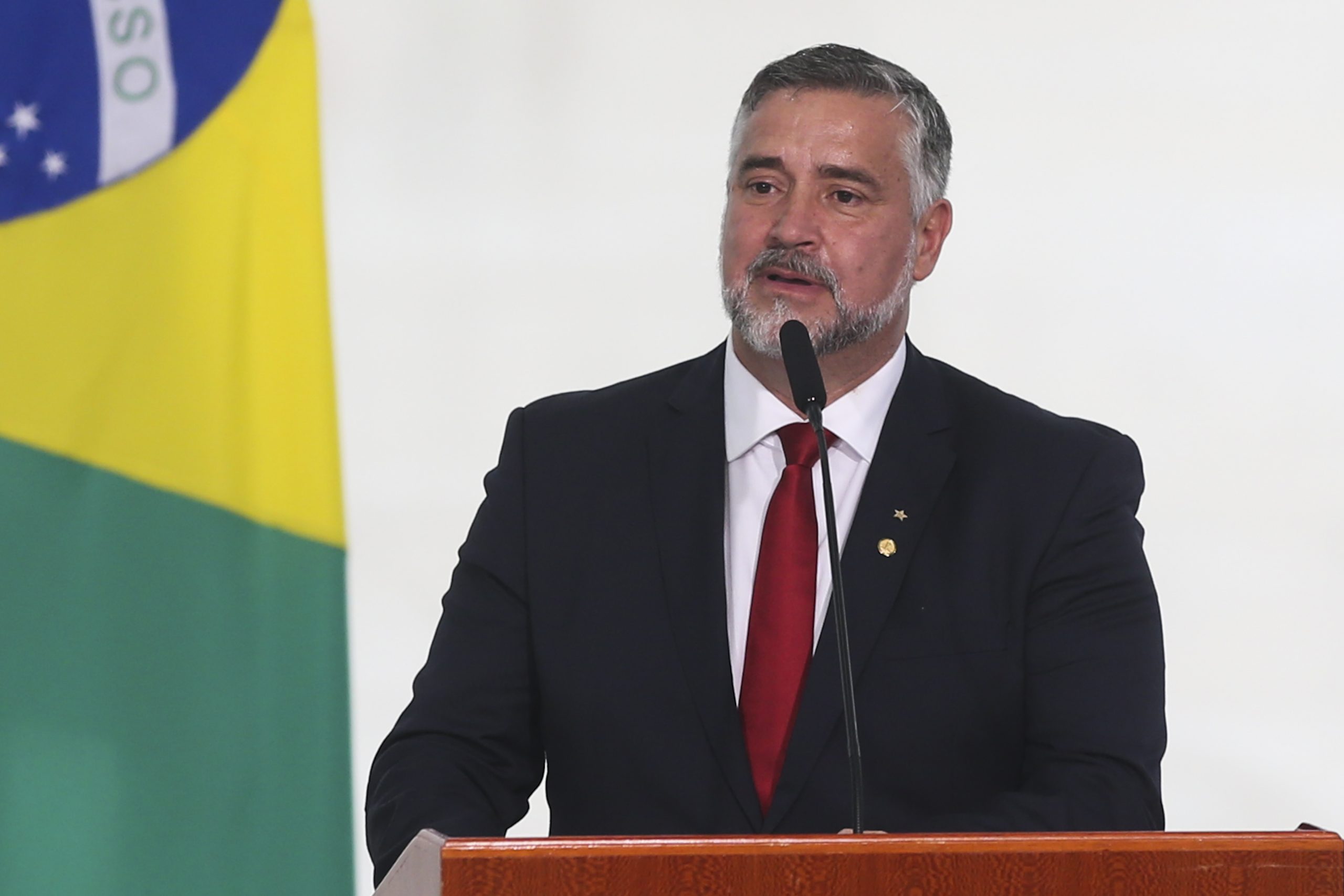 O ministro da Secretaria de Comunicação Social da Presidência, Paulo Pimenta, toma posse, no Salão Oeste do Palácio do Planalto