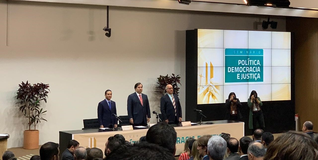 seminario-politica-democracia-justica-1