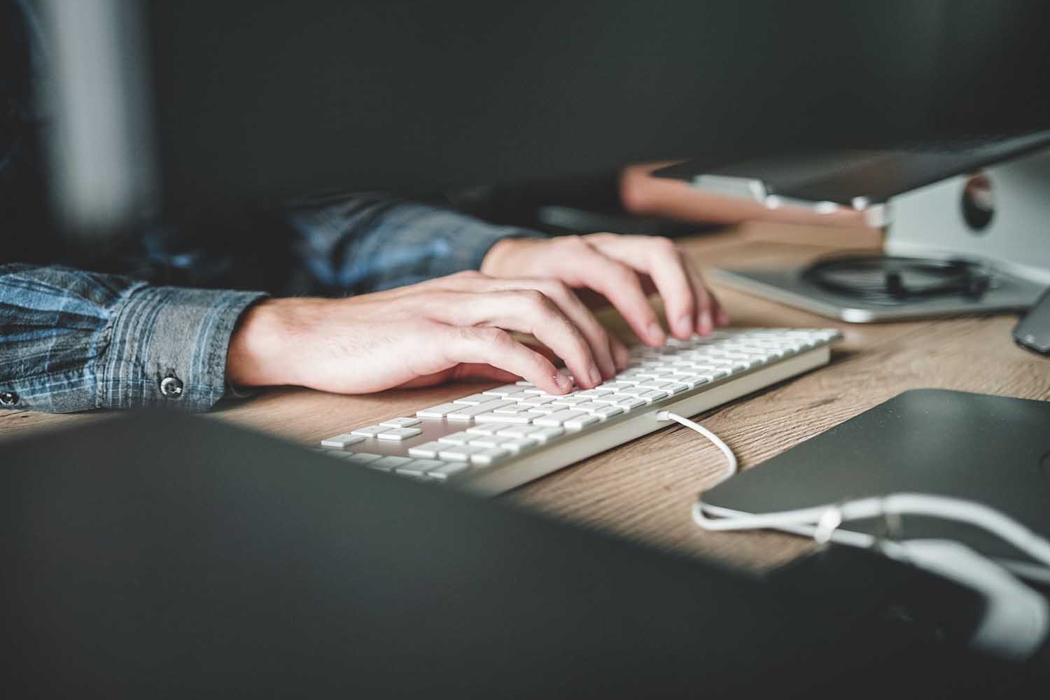 Como-digitar-com-todos-os-dedos
